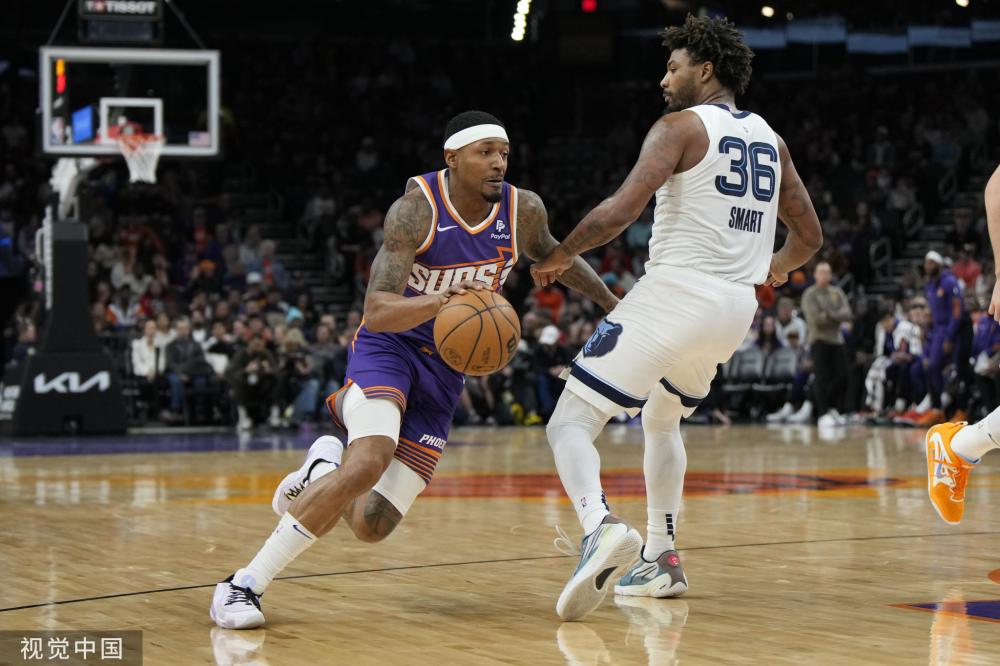 并为他提供 并为他提供