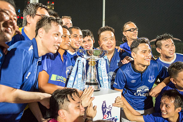 通过分析本 通过分析本