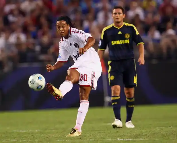 他作為一名 他作為一名